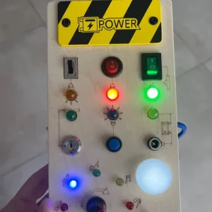 Recebido o Quadro de Atividades Montessori com Luzes LED do cliente N***e.