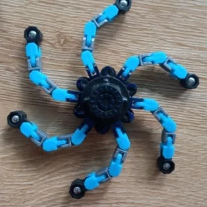 Recebido Fidget Spinner Transformável em Robô do cliente V*****a.