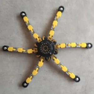 Recebido Fidget Spinner Robô Transformável do cliente A***a.