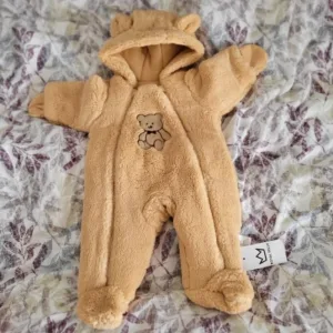 Recebido Macacão de Bebé com Capuz Acolchoado do cliente A***e.